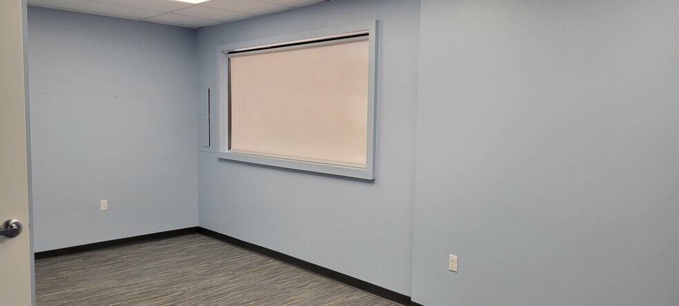 More Photos Of 120 Lambert Lind Hwy, Warwick Storefront Retail Office For Lease