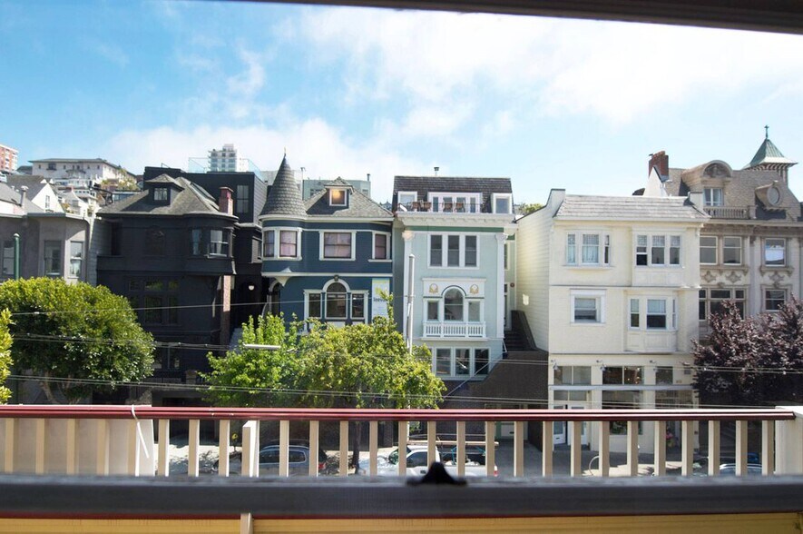 More Photos Of 2250 Union St, San Francisco Storefront Retail Office For Lease