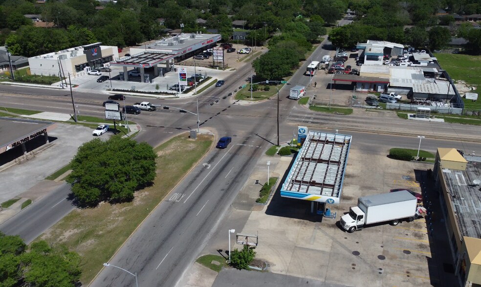 More Photos Of 8611 Martin Luther King Blvd, Houston Freestanding For Sale