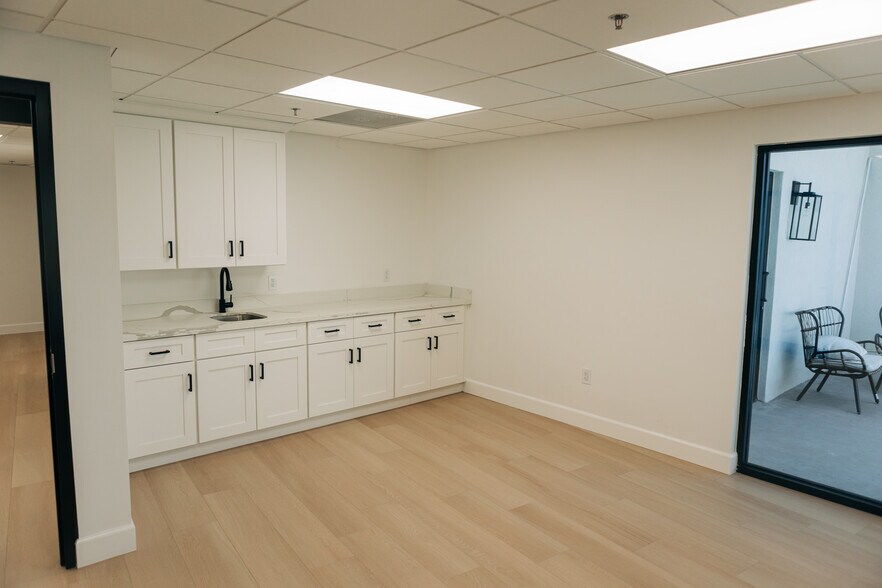 More Photos Of 6601-6611 S Rural Rd, Tempe Unknown For Lease