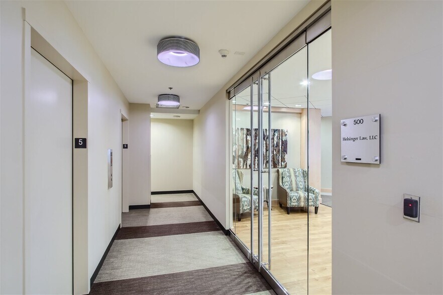 More Photos Of 1800 Glenarm Pl, Denver Office For Sale