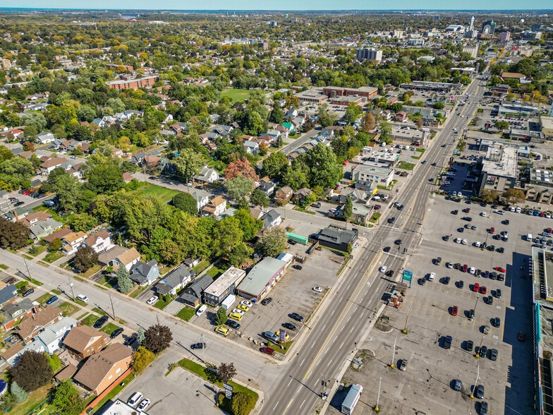 More Photos Of 6499 Lundys Ln, Niagara Falls Auto Repair For Sale