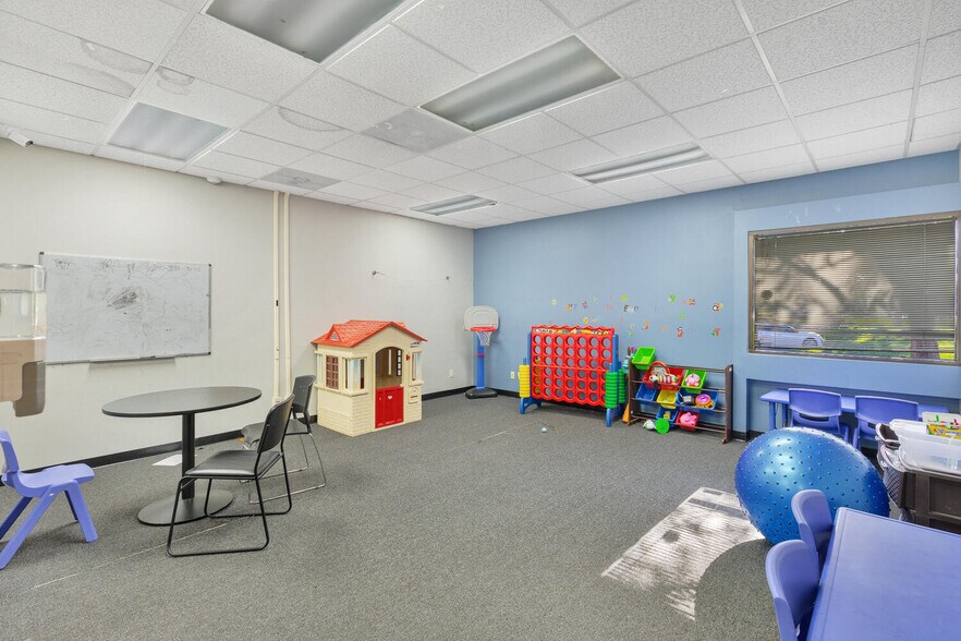 More Photos Of 5140-5142 Avenida Encinas, Carlsbad Office For Lease