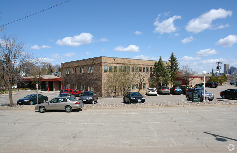 Primary Photo Of 2501 Wayzata Blvd, Minneapolis Manufacturing For Sale