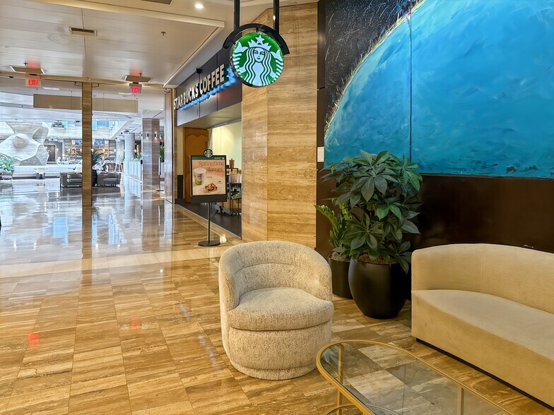 More Photos Of 201 S Biscayne Blvd, Miami Coworking Space