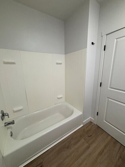 More Photos Of 404 E 5600 S, Salt Lake City Apartments For Sale