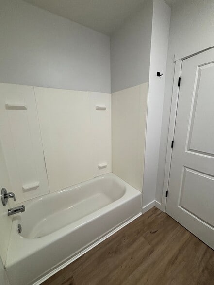 More Photos Of 404 E 5600 S, Salt Lake City Apartments For Sale