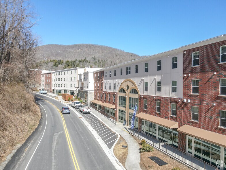 More Photos Of 144 Poplar Grove Rd, Boone Apartments For Lease