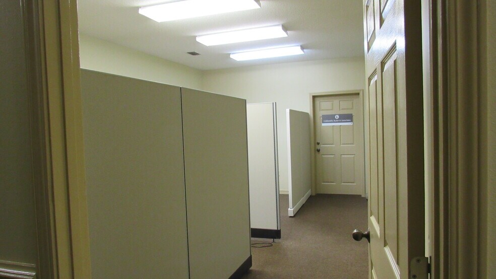 More Photos Of 22193 Highway 59 S, Robertsdale Office For Lease
