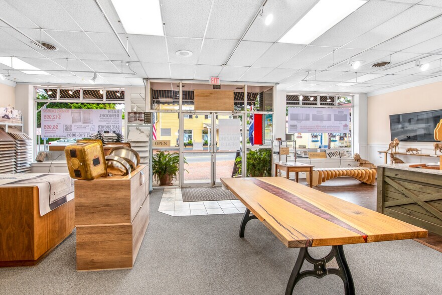 More Photos Of 100 N Talbot St, Saint Michaels Storefront For Sale