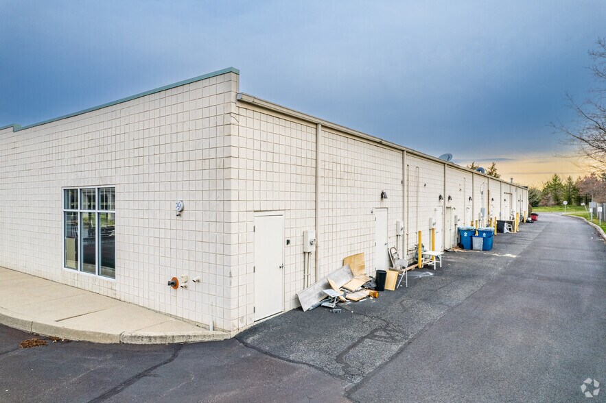More Photos Of 4270-4284 Township Line Rd, Schwenksville General Retail For Lease