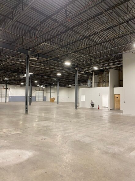 More Photos Of 91 Colin Dr, Holbrook Distribution For Lease