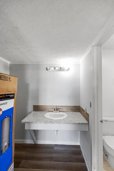 More Photos Of 1010 N Eufaula Ave, Eufaula Hotel For Sale