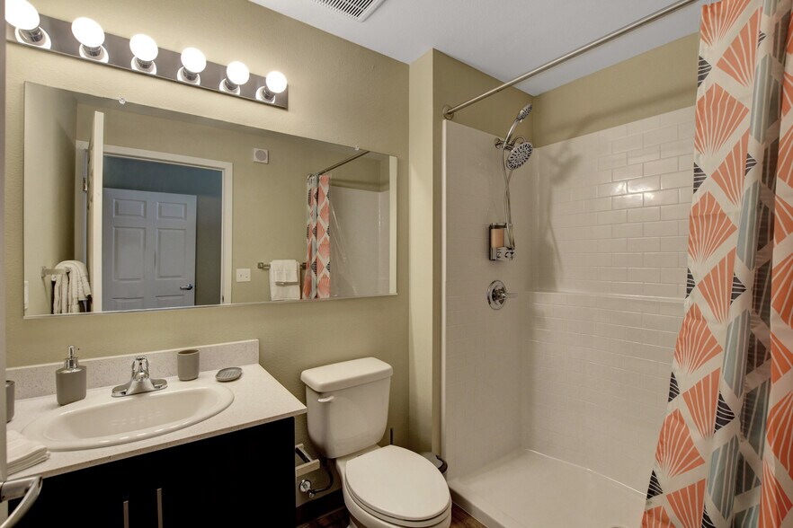 More Photos Of 1055 E Tropicana Ave, Las Vegas Apartments For Lease