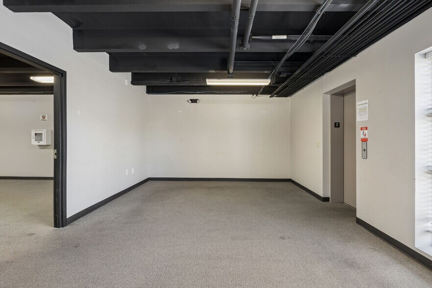 More Photos Of 1718 Charlotte Ave, Nashville Medical For Lease