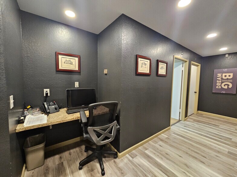 More Photos Of 521 E Ocean Ave, Lompoc Office Residential For Sale