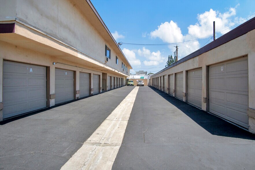 More Photos Of 415 E 2nd St, Tustin Apartments For Sale