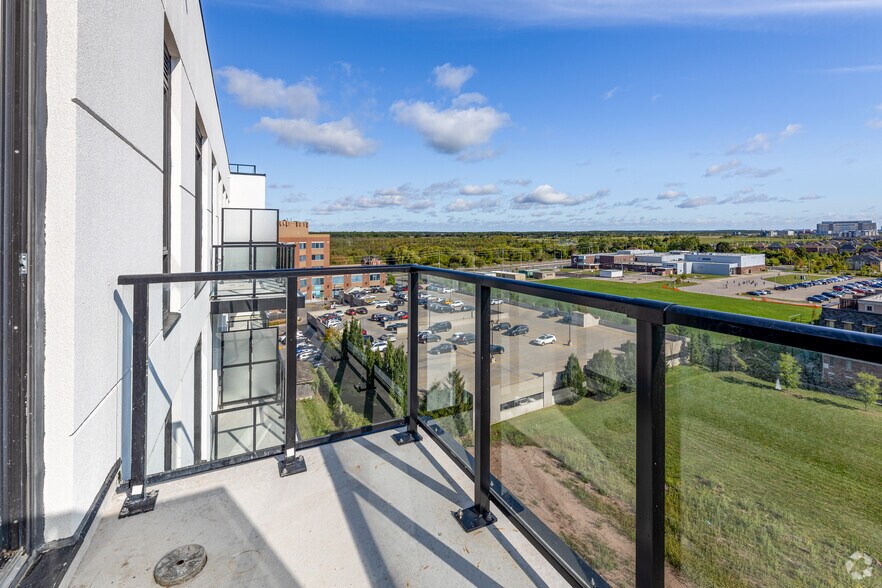 More Photos Of 2475 Old Bronte Rd, Oakville Apartments For Lease