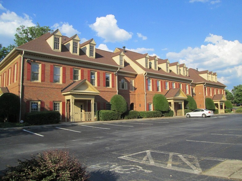 More Photos Of 3867 Holcomb Bridge Rd, Peachtree Corners Office For Lease