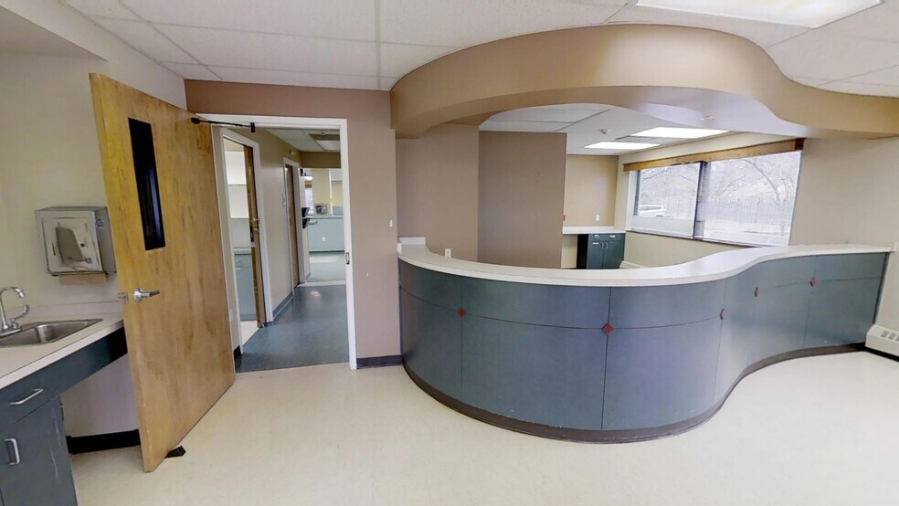 More Photos Of 20220 Center Ridge Rd, Rocky River Medical For Lease