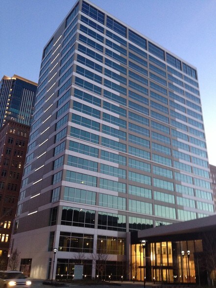 More Photos Of 300 Throckmorton St, Fort Worth Office For Sale