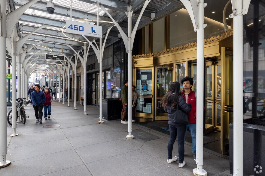 More Photos Of 450 7th Ave, New York Office For Lease