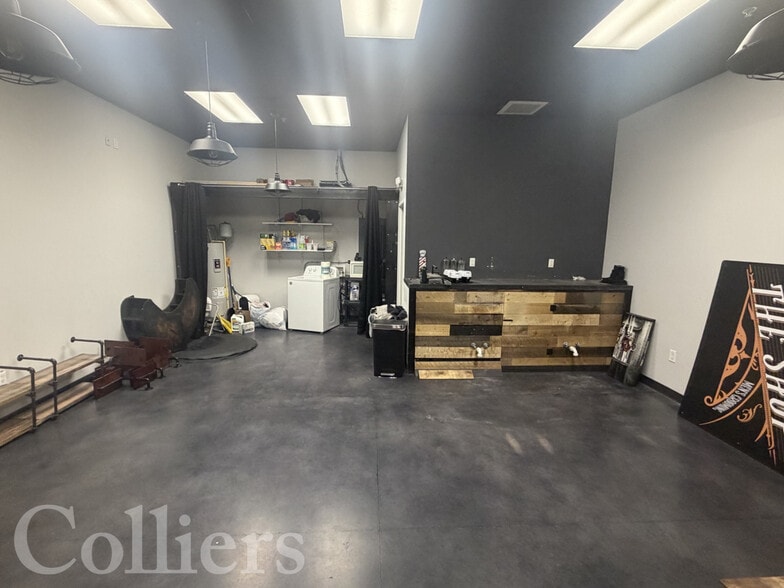 More Photos Of 16572 N Midland Blvd, Nampa Storefront Retail Office For Lease