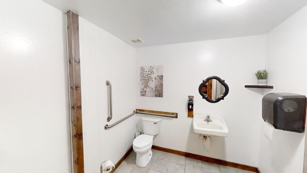 More Photos Of 614 N Bullard St, Silver City Restaurant For Sale