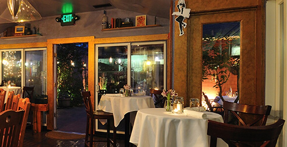More Photos Of 606 Main St, Hyannis Restaurant For Lease