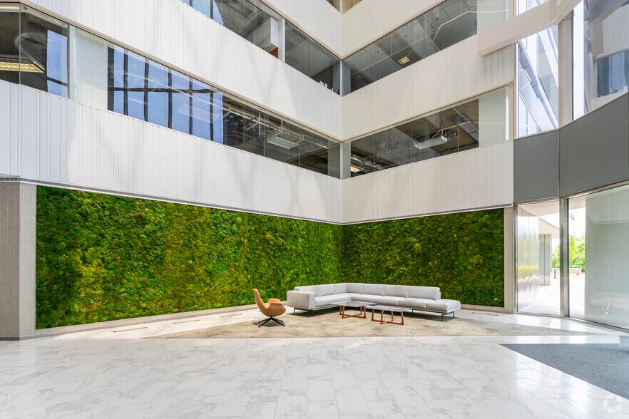 More Photos Of 1410-1430 Spring Hill Rd, McLean Unknown For Lease