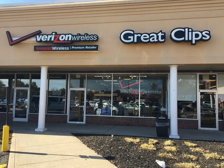 More Photos Of 425 Center St, Ludlow Unknown For Lease