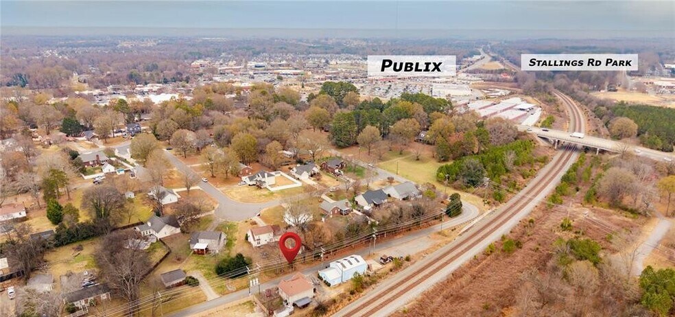 More Photos Of 4423 Railroad Ave, Harrisburg Office For Sale