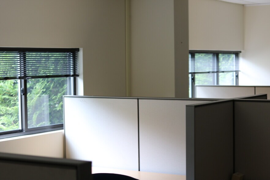 More Photos Of 14 Fields Ln, Brewster Village Manufacturing For Lease