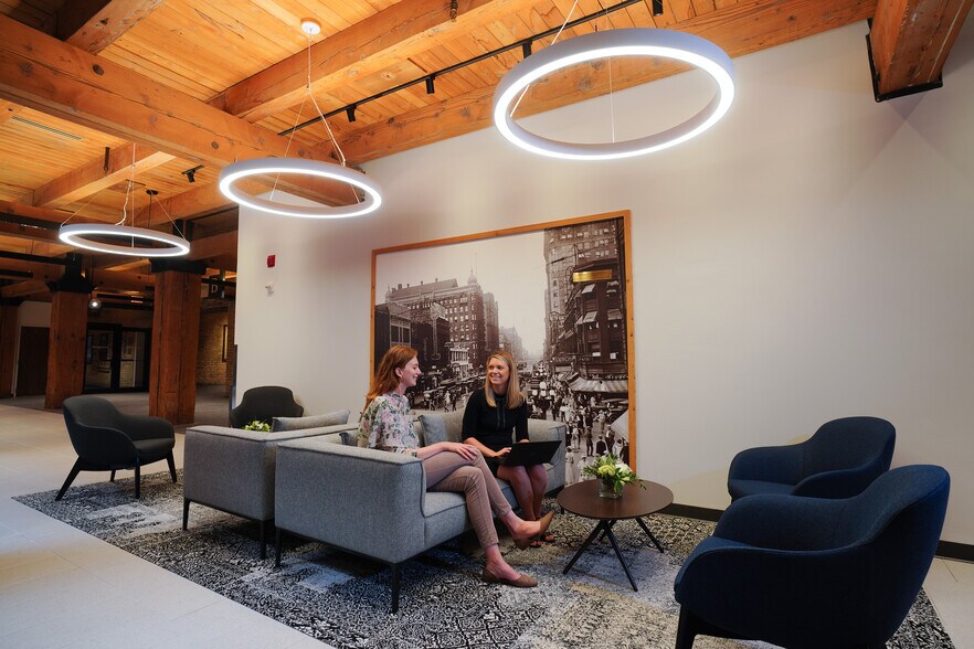 More Photos Of 100-116 N 6th St, Minneapolis Office For Lease