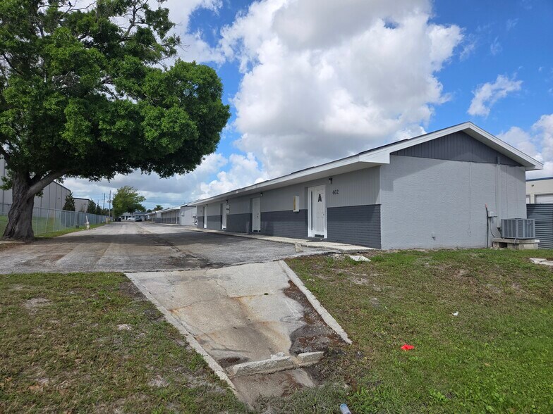 More Photos Of 11151 66th St N, Largo Office For Lease
