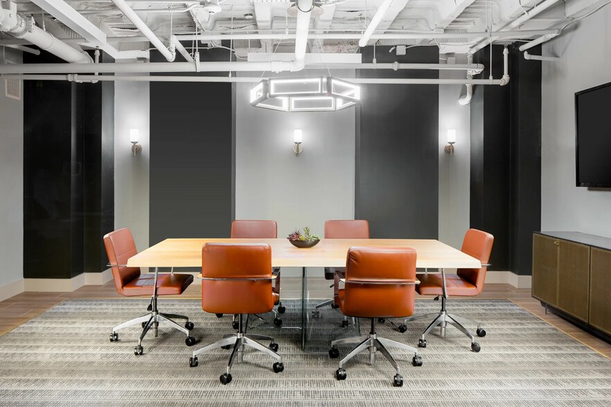 More Photos Of 331-335 W Main St, Durham Office For Lease