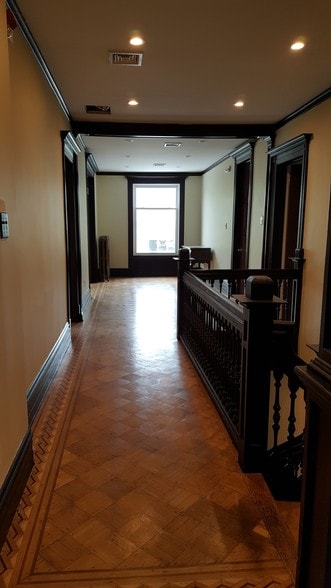 More Photos Of 569-571 Martin Luther King Jr Blvd, Newark Office For Lease