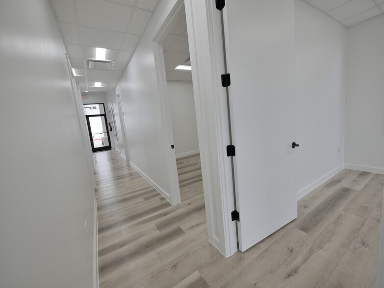 More Photos Of 23406 Kingsland Blvd, Katy Loft Creative Space For Lease