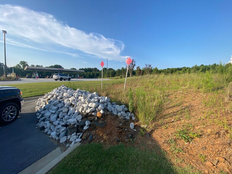 More Photos Of Charles Hardy Pkwy, Dallas Land For Sale