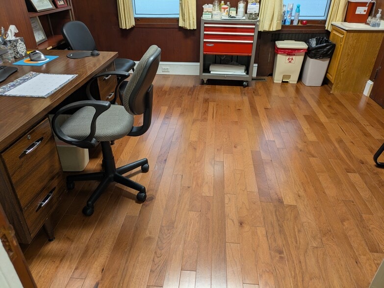 More Photos Of 848 W 36th St, Baltimore Medical For Lease