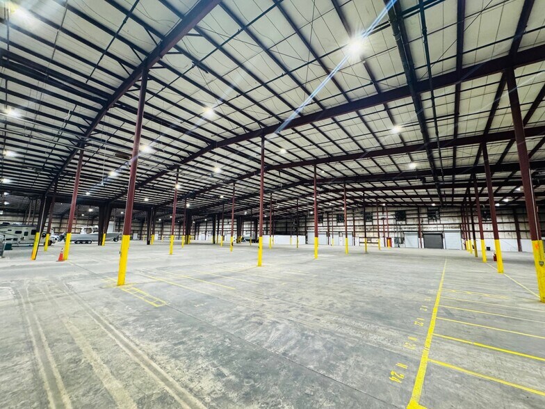 More Photos Of 4700 Walgreen Rd, Jacksonville Warehouse For Lease