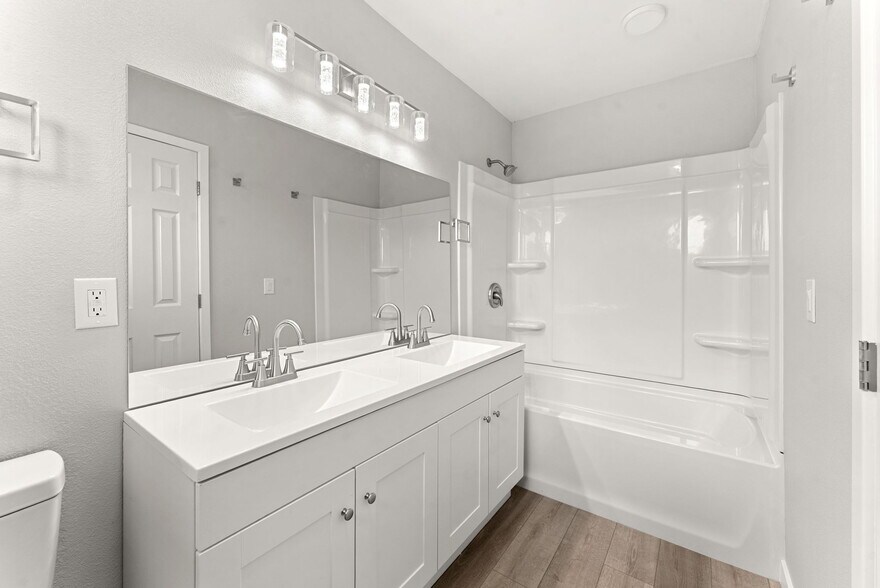 More Photos Of 320 Willie James Jones Ave, San Diego Apartments For Sale