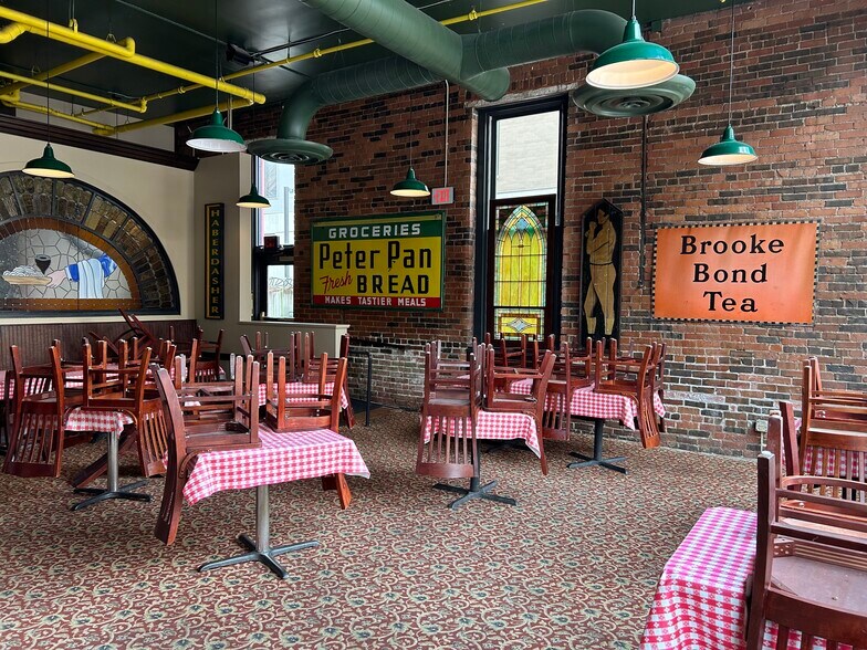 More Photos Of 310 Court Ave, Des Moines Restaurant For Sale