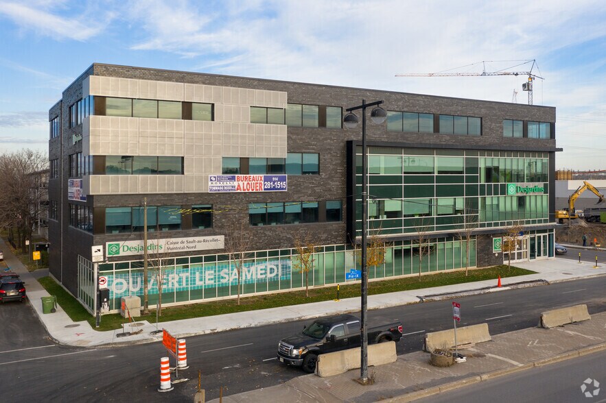 More Photos Of 10205 Boul Pie-IX, Montréal Office For Lease
