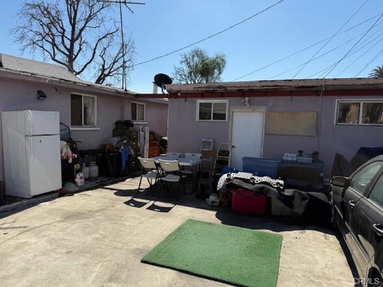 More Photos Of 423 S Chevy Chase Dr, Glendale Apartments For Sale