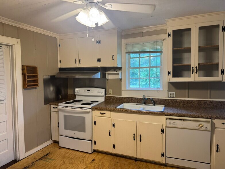 More Photos Of 11150 Highway 97, Century Land For Sale