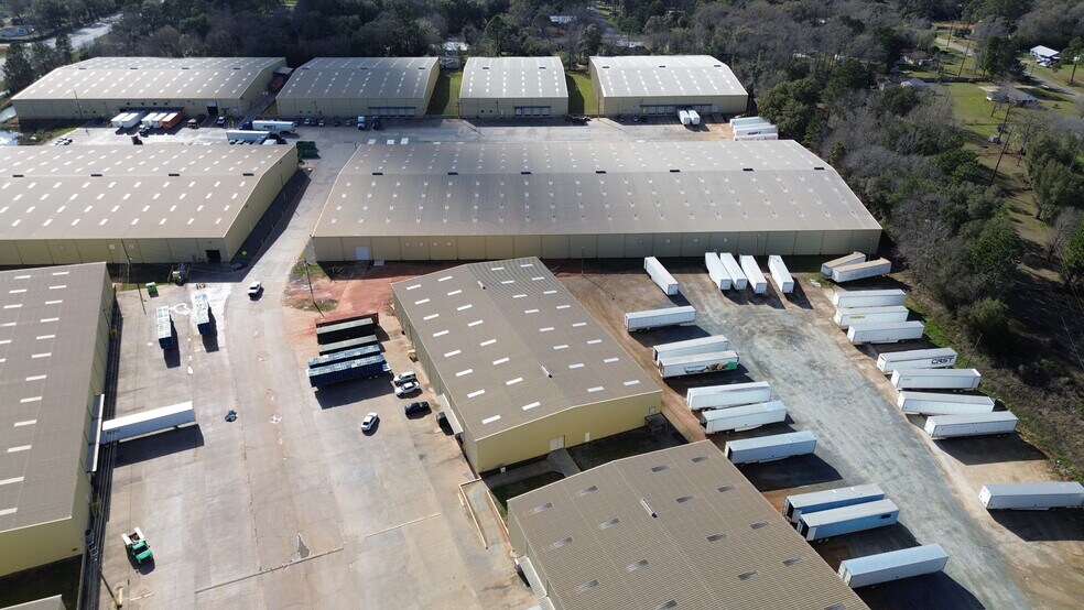 More Photos Of 3011 Clark Ave, Albany Warehouse For Lease