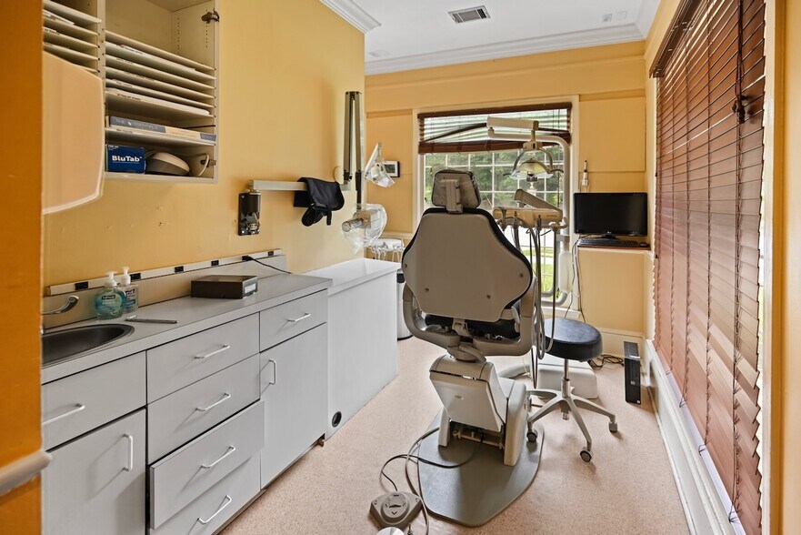 More Photos Of 1624 NE Piedmont Ave, Atlanta Medical For Sale