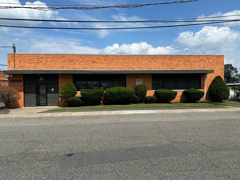 Primary Photo Of 53 Thomas Rd, Hawthorne Manufacturing For Lease