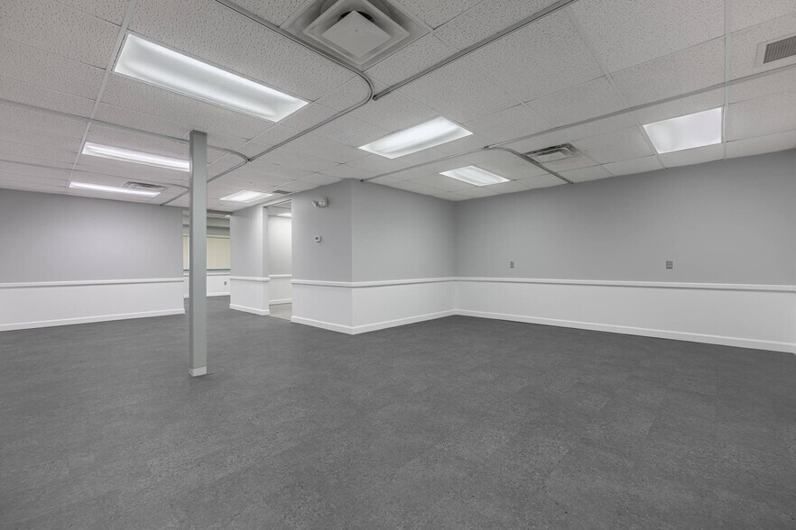 More Photos Of 7271 N Main St, Dayton Medical For Lease